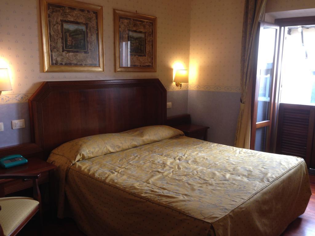 Hotel Filippeschi Орв'єто Екстер'єр фото